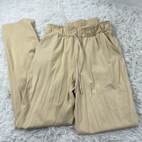 Lululemon Stretch High-Rise Pant Prosecco - Picture 1 of 7